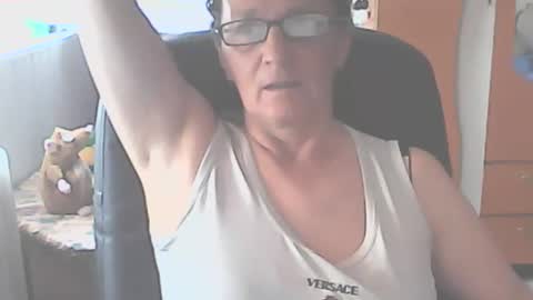 hellenmarie online show from 09/11/25, 10:37