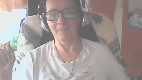 hellenmarie online show from 02/01/26, 11:20