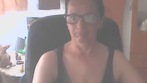 hellenmarie online show from 06/13/26, 10:24