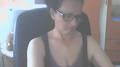 hellenmarie online show from 06/19/26, 10:30