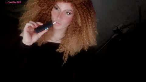 Snapshot of hellenspellman chatting on 12/05/25, 04:25 Helen Spellman online show from 12/05/25, 04:25