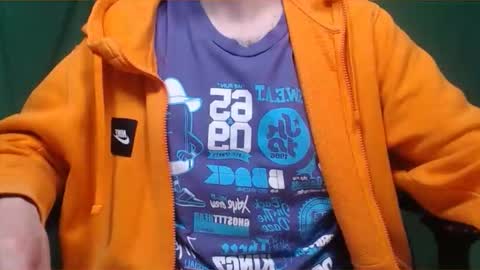 Snapshot of hellfreemax2 chatting on 12/21/25, 03:02 hellfreemax2 online show from 12/21/25, 03:02