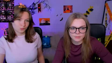 Snapshot of helli_belli chatting on 10/28/25, 08:22 Helli online show from 10/28/25, 08:22