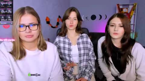 Snapshot of helli_belli chatting on 10/29/25, 08:21 Helli online show from 10/29/25, 08:21