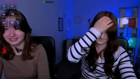 Snapshot of helli_belli chatting on 11/30/25, 08:13 Helli online show from 11/30/25, 08:13