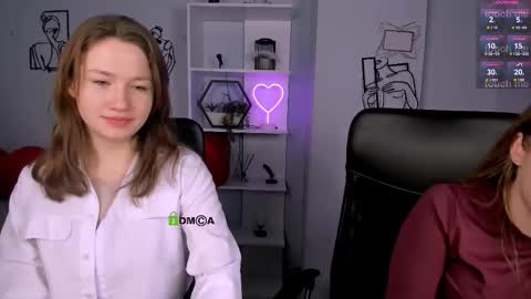 Snapshot of helli_belli chatting on 01/17/26, 08:23 Helli online show from 01/17/26, 08:23