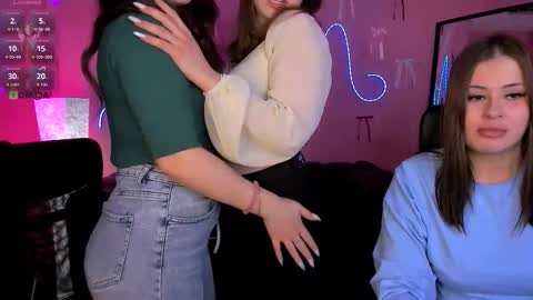 Snapshot of helli_belli chatting on 03/08/26, 02:15 Helli online show from 03/08/26, 02:15