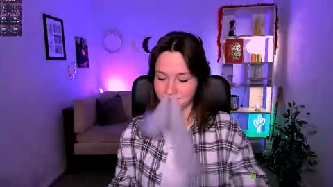 Snapshot of helli_belli chatting on 04/15/26, 07:58 Helli online show from 04/15/26, 07:58