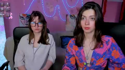 Snapshot of helli_belli chatting on 06/11/26, 02:53 Helli online show from 06/11/26, 02:53