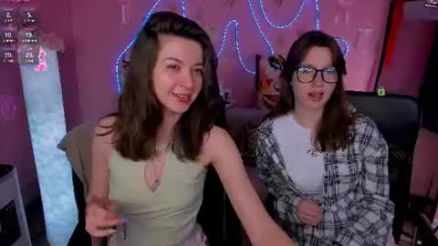 Snapshot of helli_belli chatting on 06/16/26, 07:16 Helli online show from 06/16/26, 07:16