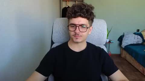 Snapshot of hellish_sugar chatting on 01/16/26, 09:24 Remy online show from 01/16/26, 09:24