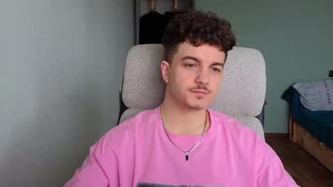 Snapshot of hellish_sugar chatting on 02/25/26, 07:07 Remy online show from 02/25/26, 07:07