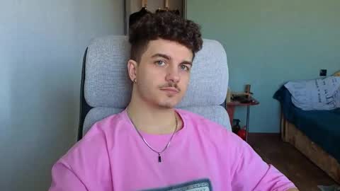 Snapshot of hellish_sugar chatting on 02/27/26, 11:32 Remy online show from 02/27/26, 11:32