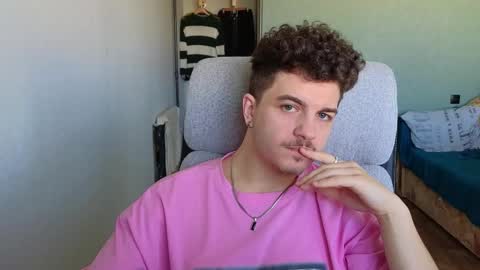 Snapshot of hellish_sugar chatting on 03/05/26, 08:32 Remy online show from 03/05/26, 08:32