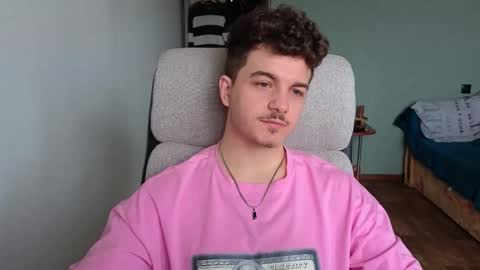 Snapshot of hellish_sugar chatting on 03/07/26, 08:22 Remy online show from 03/07/26, 08:22