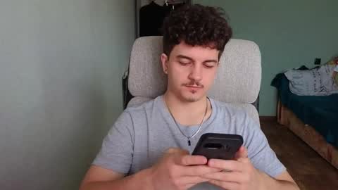 Snapshot of hellish_sugar chatting on 03/19/26, 05:11 Remy online show from 03/19/26, 05:11