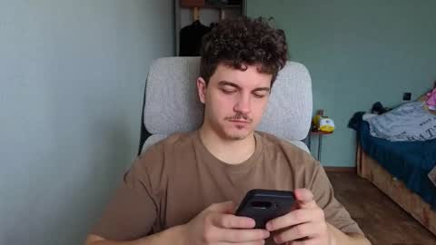 Snapshot of hellish_sugar chatting on 03/24/26, 05:45 Remy online show from 03/24/26, 05:45