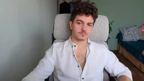 Snapshot of hellish_sugar chatting on 03/27/26, 06:08 Remy online show from 03/27/26, 06:08