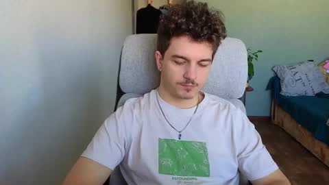 Snapshot of hellish_sugar chatting on 03/29/26, 06:24 Remy online show from 03/29/26, 06:24