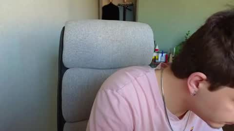 Snapshot of hellish_sugar chatting on 04/05/26, 04:20 Remy online show from 04/05/26, 04:20