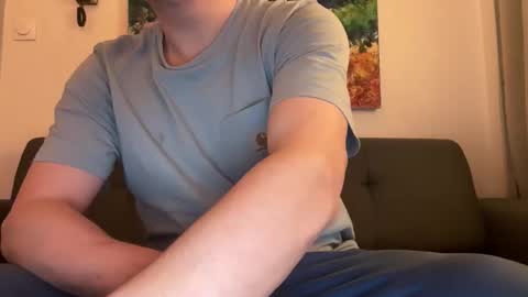 hellohowareyou66 online show from 12/15/25, 06:17