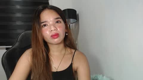 helloisme_richelyn online show from 11/10/25, 01:54