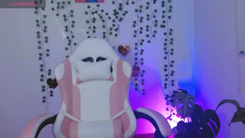 hellokitty_valery1 online show from 07/14/26, 02:05