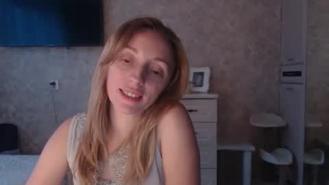 Snapshot of hellokittykaty chatting on 11/24/25, 06:24 Victory online show from 11/24/25, 06:24