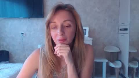 Snapshot of hellokittykaty chatting on 11/26/25, 07:09 Victory online show from 11/26/25, 07:09