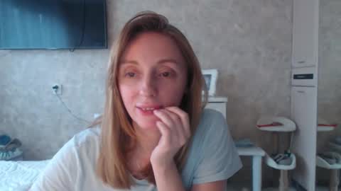 Snapshot of hellokittykaty chatting on 03/16/26, 06:28 Victory online show from 03/16/26, 06:28