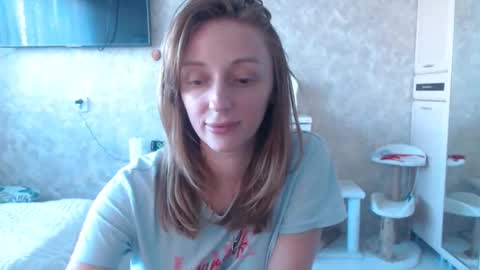 Snapshot of hellokittykaty chatting on 04/09/26, 06:30 Victory online show from 04/09/26, 06:30