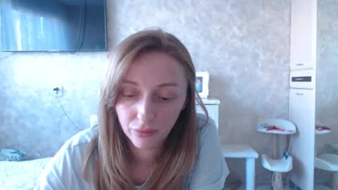 Snapshot of hellokittykaty chatting on 04/10/26, 06:18 Victory online show from 04/10/26, 06:18