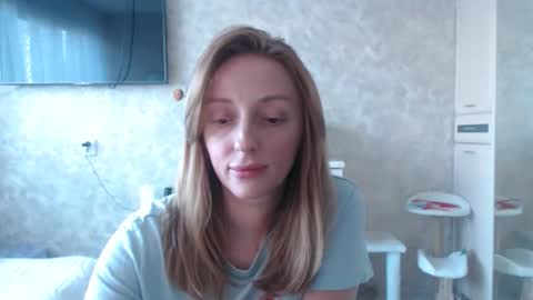 Snapshot of hellokittykaty chatting on 04/14/26, 06:19 Victory online show from 04/14/26, 06:19