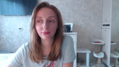 Snapshot of hellokittykaty chatting on 04/15/26, 06:20 Victory online show from 04/15/26, 06:20