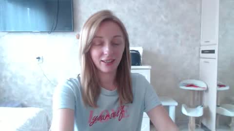 Snapshot of hellokittykaty chatting on 04/16/26, 06:36 Victory online show from 04/16/26, 06:36