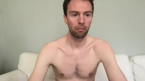 Snapshot of hellolucas69 chatting on 04/20/26, 08:50 Lucas online show from 04/20/26, 08:50