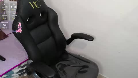 Zahira online show from 10/14/25, 08:20