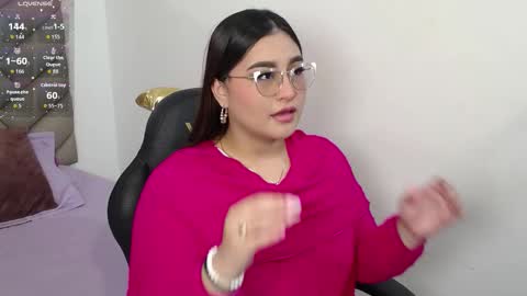 Zahira online show from 10/23/25, 07:56