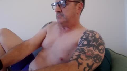 hempie1973 online show from 09/26/25, 07:23