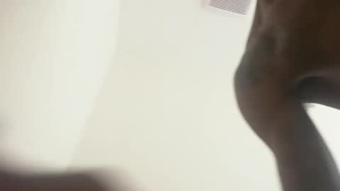 Snapshot of hendrixx89 chatting on 10/22/25, 04:07 DrixxTheGod online show from 10/22/25, 04:07