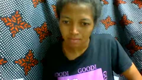 Snapshot of henitsaldy chatting on 07/09/26, 03:38 henitsaldy online show from 07/09/26, 03:38