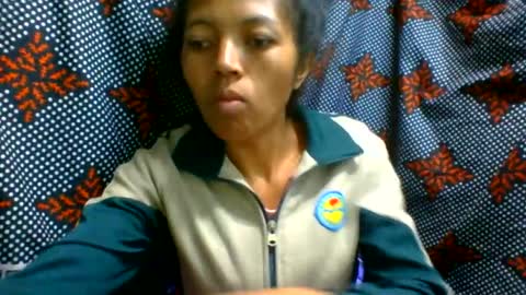 Snapshot of henitsaldy chatting on 07/11/26, 02:53 henitsaldy online show from 07/11/26, 02:53