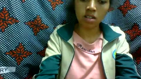 Snapshot of henitsaldy chatting on 07/12/26, 03:25 henitsaldy online show from 07/12/26, 03:25