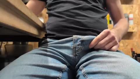 henkietien online show from 12/11/24, 11:08