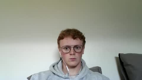 Snapshot of henrietje chatting on 05/15/26, 02:57 henrietje online show from 05/15/26, 02:57
