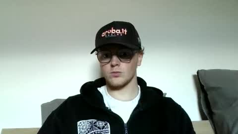 Snapshot of henrietje chatting on 06/02/26, 06:32 henrietje online show from 06/02/26, 06:32