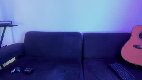 henrik_senn online show from 11/24/25, 01:27