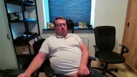 henrikrp1971 online show from 04/19/26, 03:33