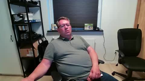 henrikrp1971 online show from 05/03/26, 06:25