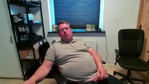 henrikrp1971 online show from 05/06/26, 04:56